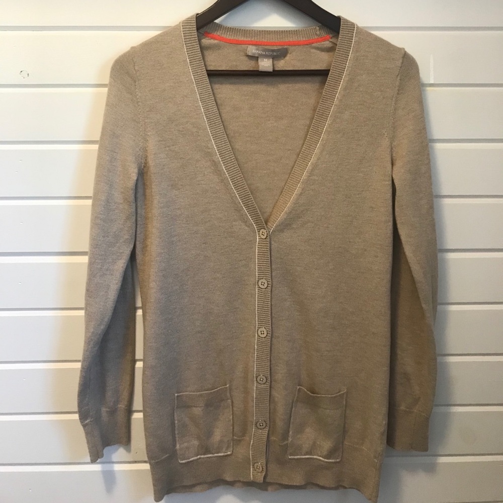 Cardigan sweater